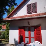 아파트 Vadasztanya Apartmanhazak *