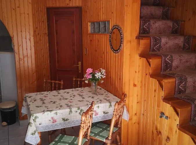 Vadásztanya Apartman *